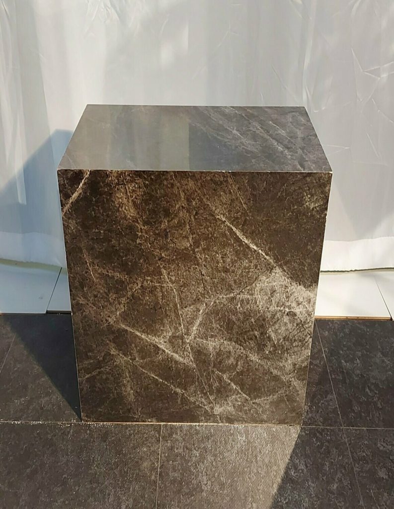 Marmer look blok - Koopgids voor Marmer Tafels en Accessoires